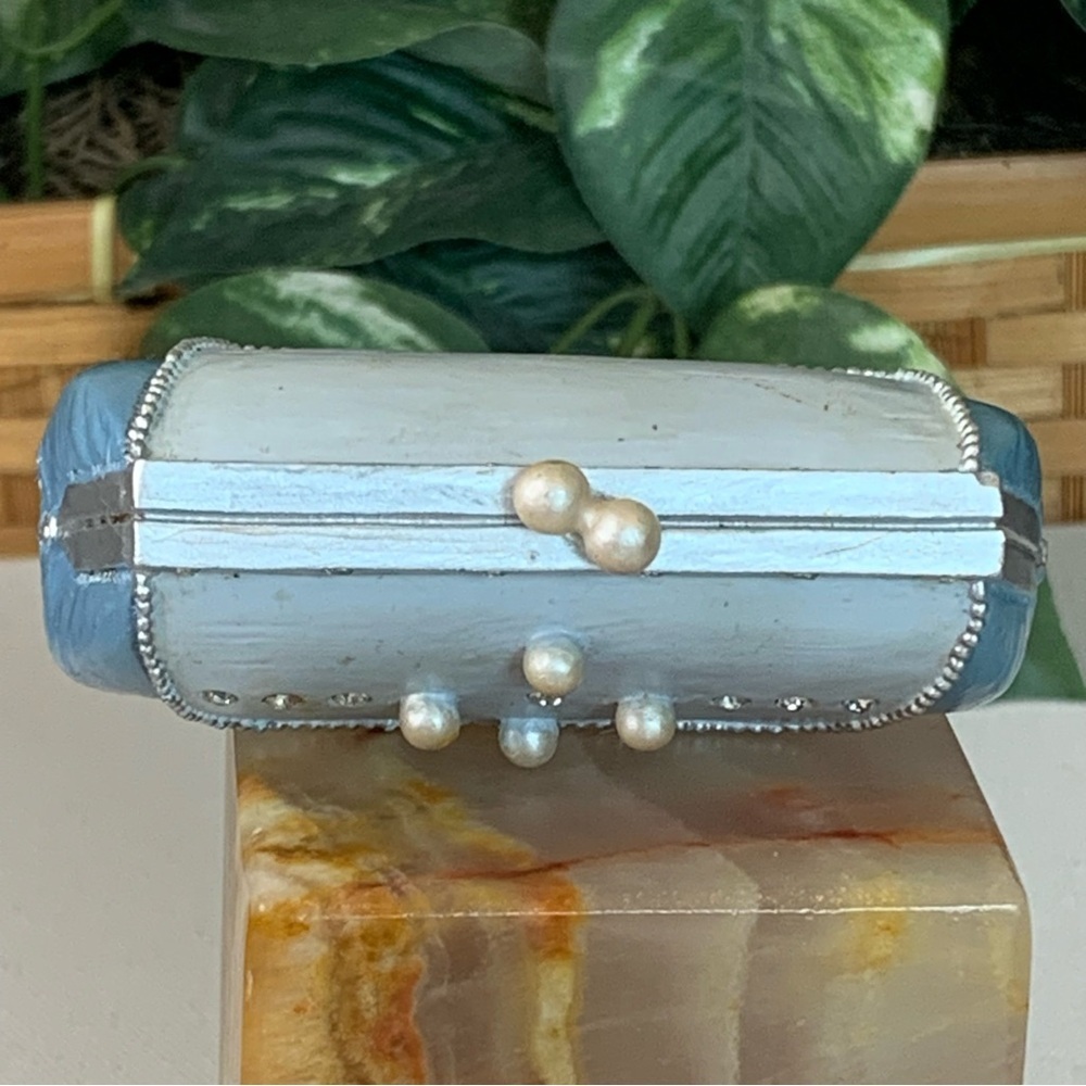AVON Collectibles All Dressed Up Blue Pearl Purse Clutch Bag Fashion Figurine - Picture 10 of 14